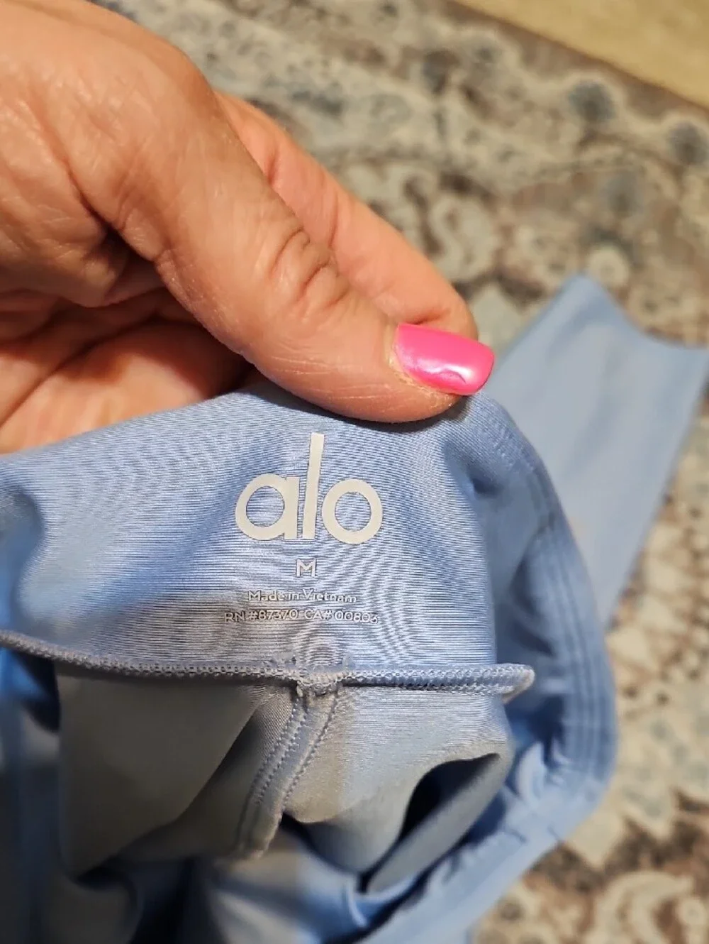 Alo Yoga Light Blue High-Waist Capri Leggings Size M